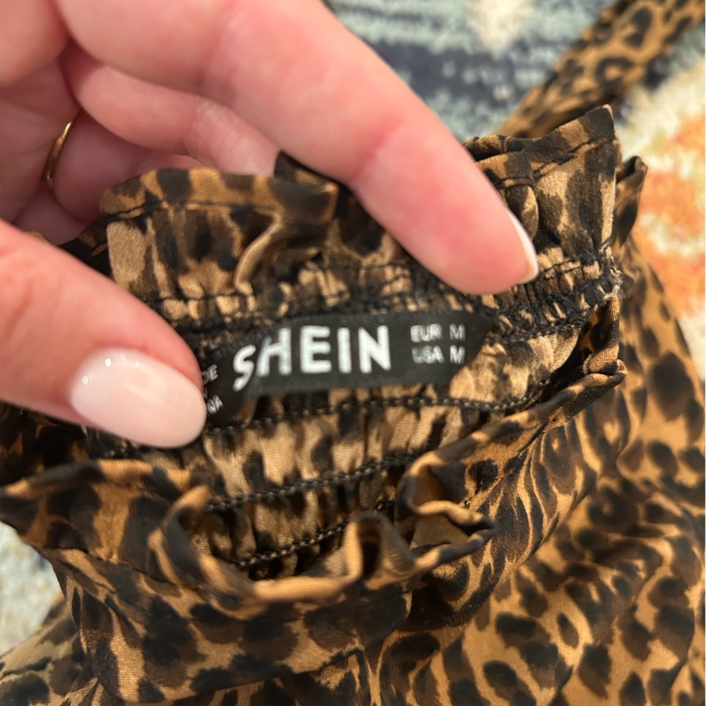 Leopard print shoulder tie dress